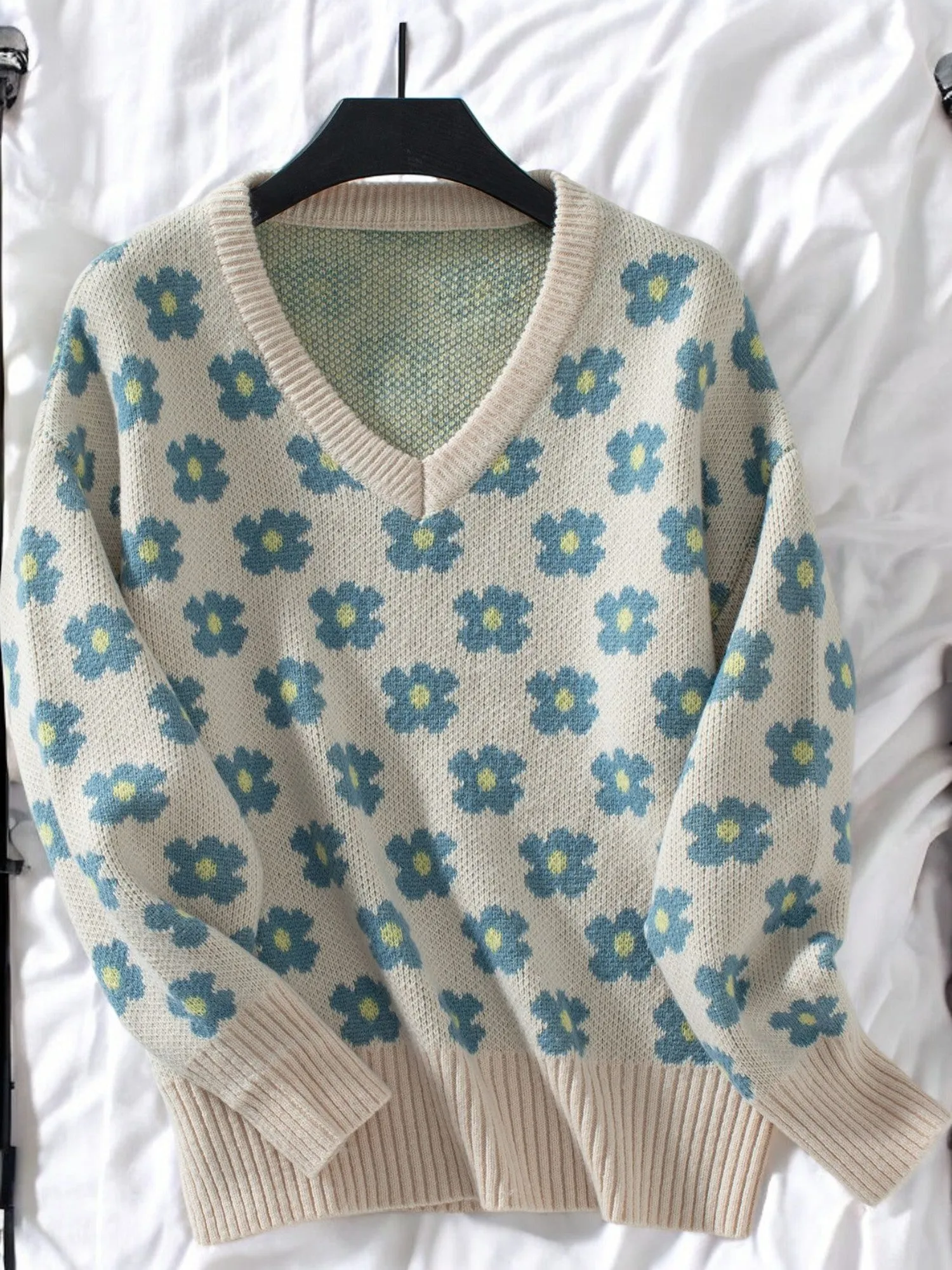 Anna-Kaci Women's Floral Print V-Neck Knit Sweater with Ribbed Cuffs