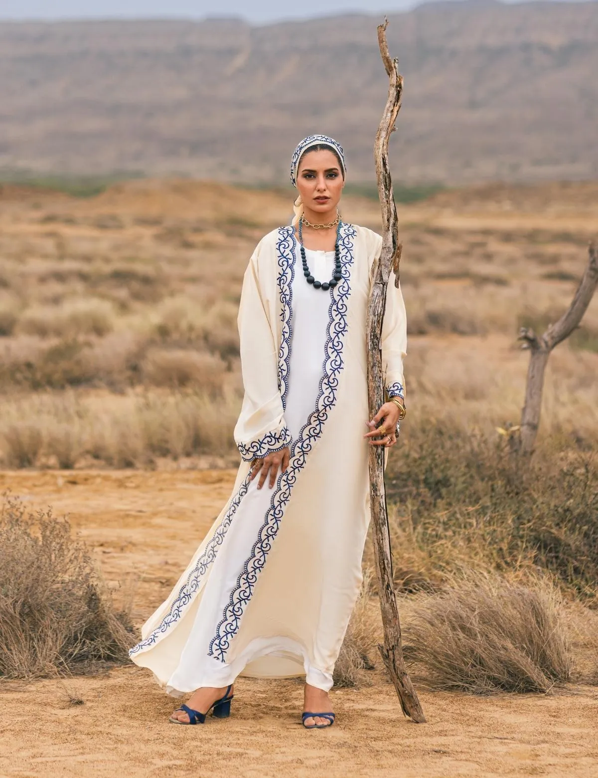 TWILIGHT BEFORE THE DAWN ABAYA